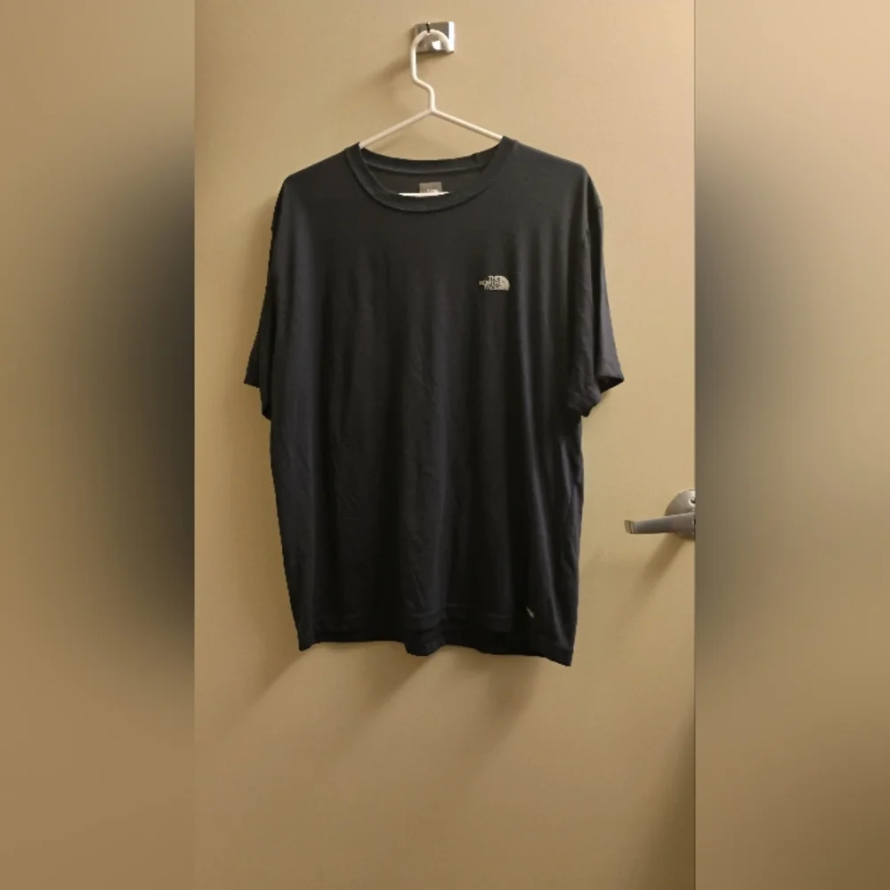 The North Face Mens Dark Blue Athletic Tee Shirt Top